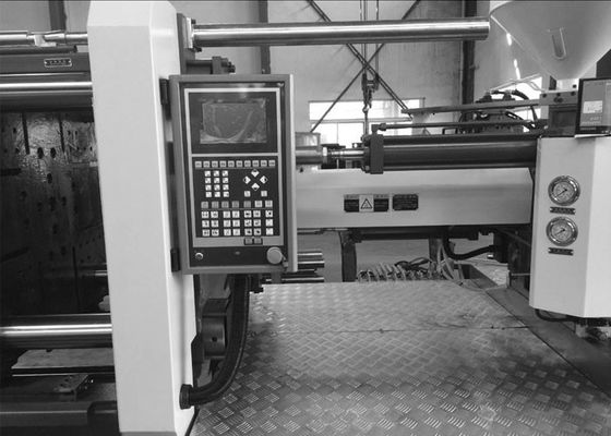 Poder del calentador de la máquina 110.7kw de la calefacción que moldea de la inyección hidráulica auto de cerámica de la banda