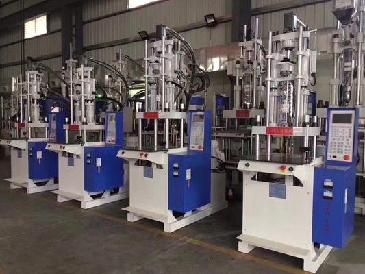 Máquina vertical del moldeo a presión del CNC para el poder eléctrico del motor de las piezas 7.5KW